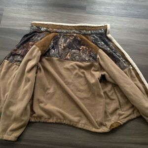 TAG comfy camo jacket